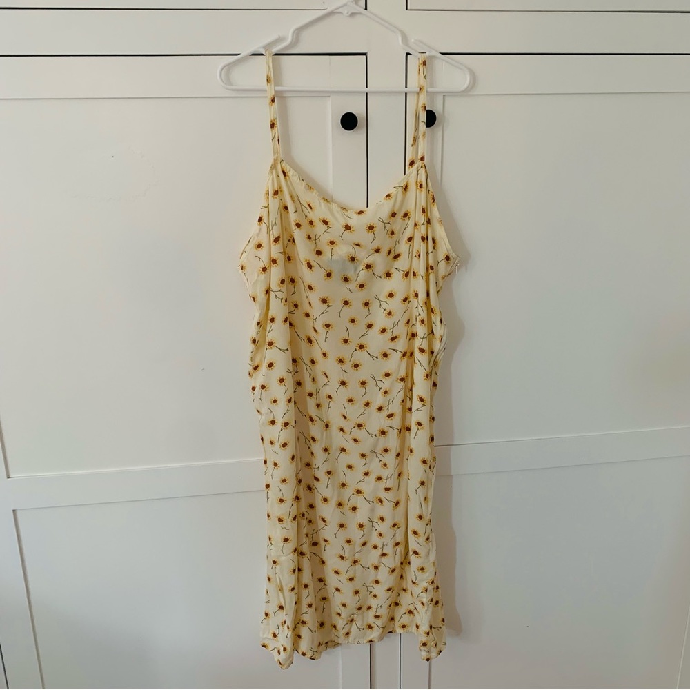 Vintage Starwear Rayon Yellow Floral Midi Light Weight Dress Size 20
